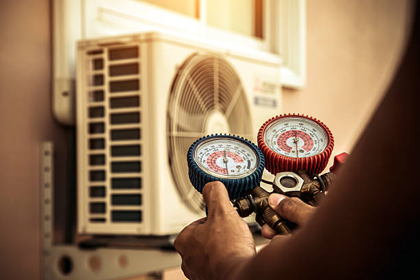 Professional Hvac technician working in Columbus, NJ